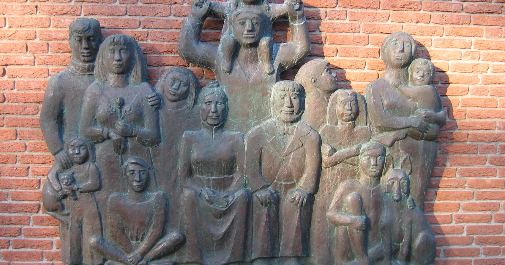 Familie am Bürgerhaus